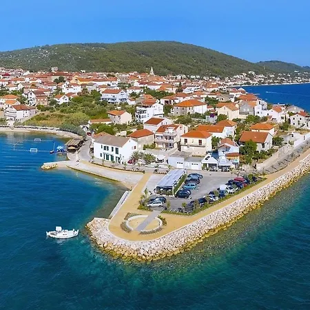 Апартаменты By The Sea Kali, Ugljan - 837